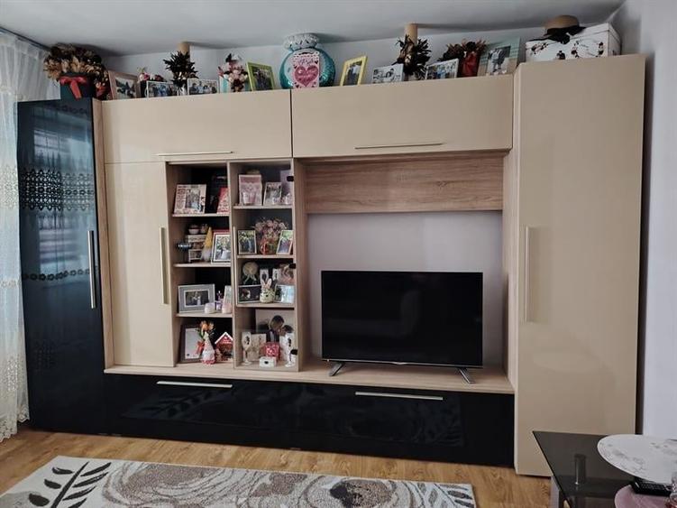 Apartament cu 2 camere decomandat, mobilat în Craiovița Nouă