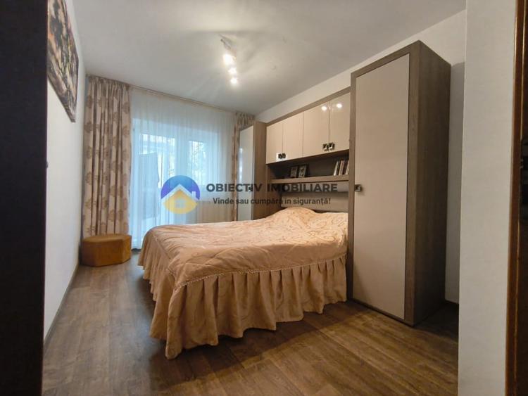 Apartament cu 3 camere decomandat, mobilat în Mărăței