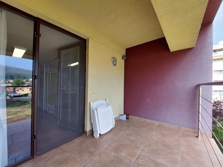 Apartament cu 4 camere decomandat în Brașovul Vechi