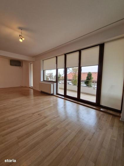 Apartament cu 4 camere, mobilat în Herăstrău