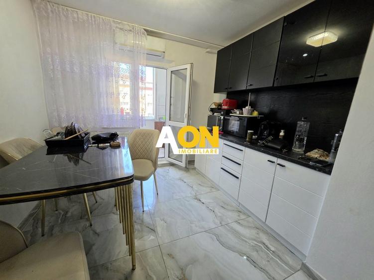 Apartament cu 2 camere decomandat în Ampoi 3