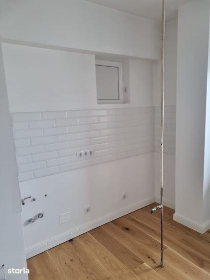 Apartament decomandat, renovat, liber, Calea Bucure?ti-Pia?a Centrala - 4