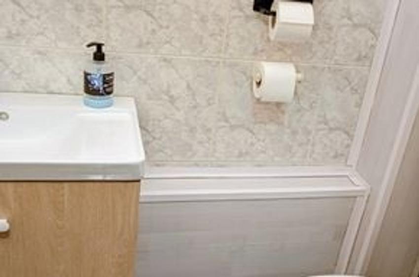Apartament cu 3 camere semidecomandat în Bucur Obor