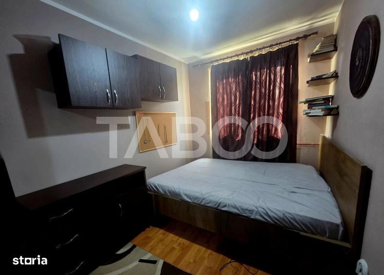 Apartament 3 camere semidecomandat etaj 3 zona 13 Decembrie 50 mpu - 3