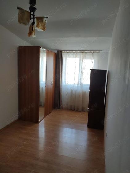 Garsonieră decomandată în Sud
