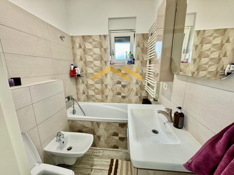 Casă individuală cu 4 camere cu Canalizare în Sânmihaiu Român