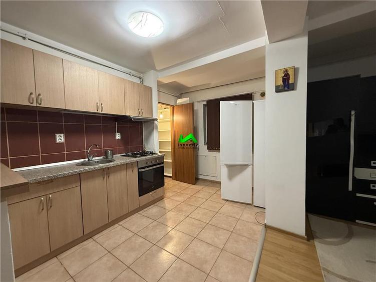 Apartament cu 3 camere decomandat în Ștrand