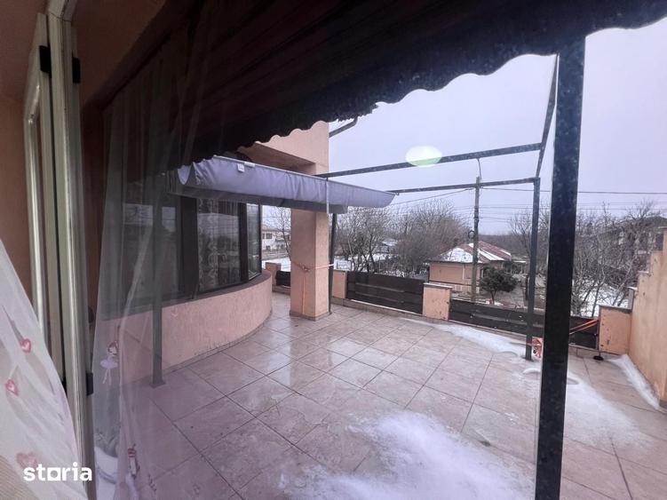 Casă cu 8 camere cu Teren 216 Mp în Afumați