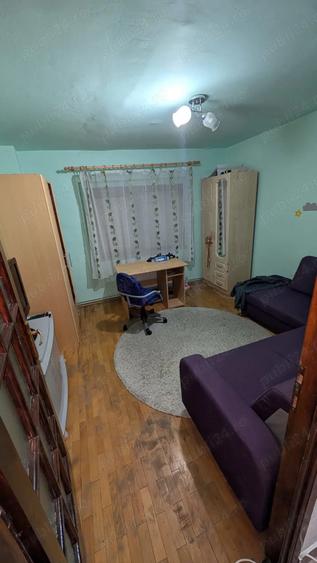 Apartament cu 4 camere decomandat în Central