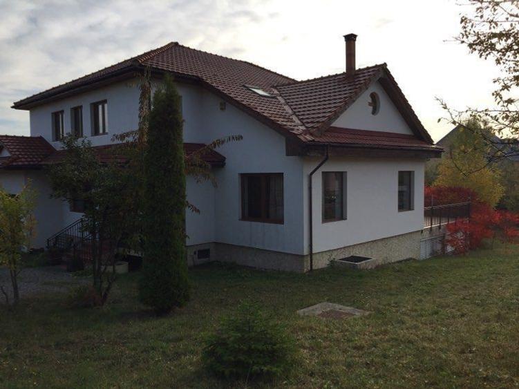 Casă individuală cu 5 camere cu Canalizare în Bună Ziua