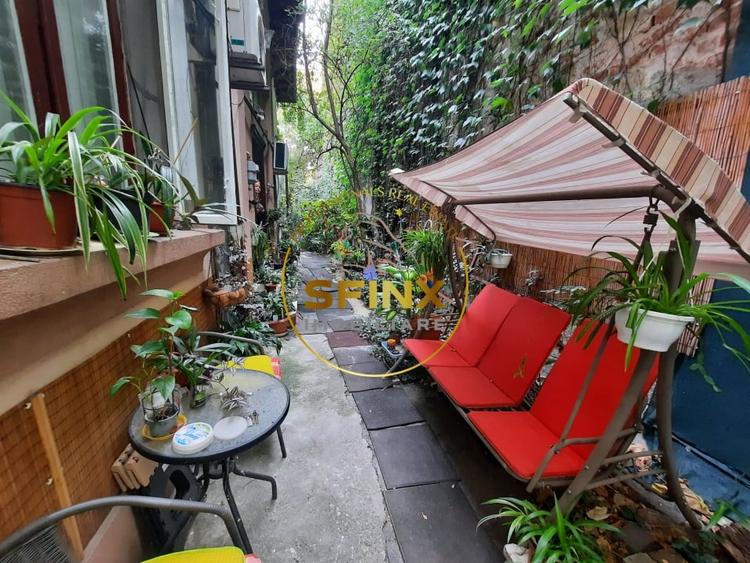 Casă individuală cu 6 camere cu Canalizare în Cotroceni