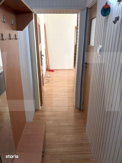 Apartament cu 3 camere semidecomandat în Central