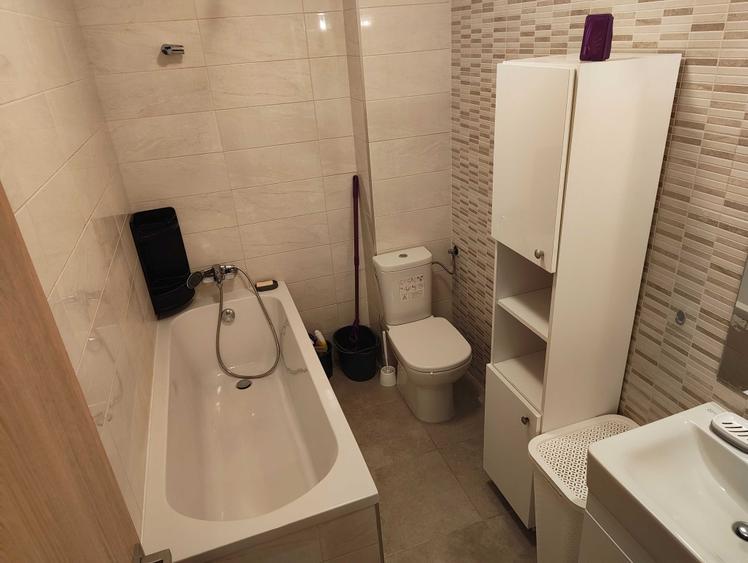 Apartament decomandat în Parcul Carol