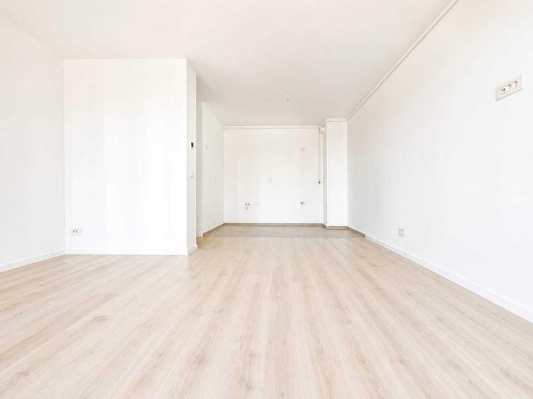 Apartament cu 2 camere decomandat în Exterior Vest
