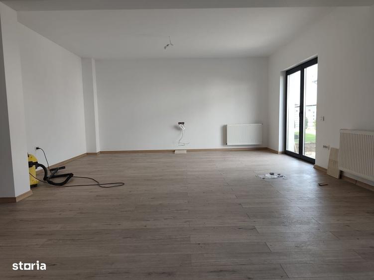 Casă cu 4 camere în Bâcu
