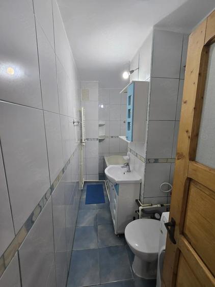 Garsonieră decomandată în Sud