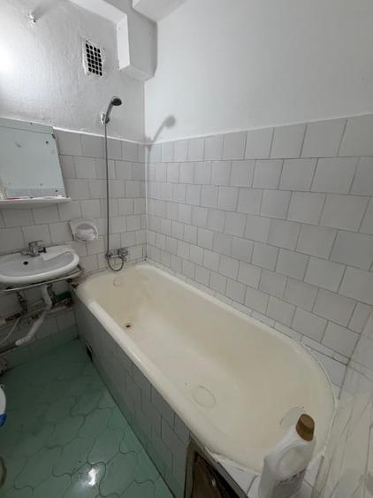 Apartament cu 2 camere semidecomandat, mobilat în Ultracentral