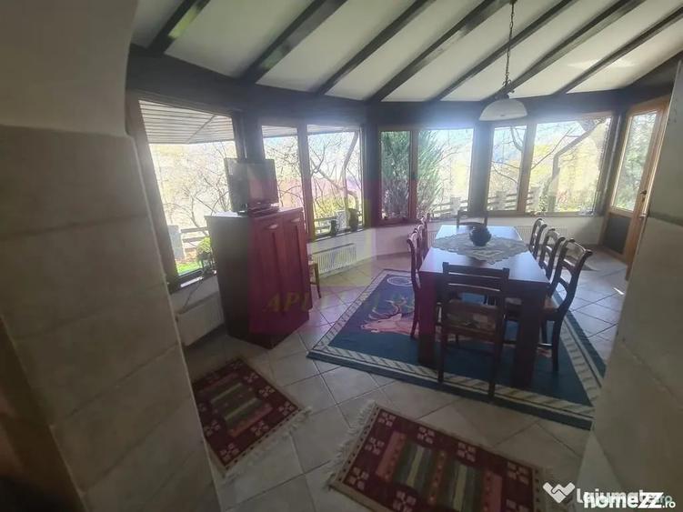Casă cu 4 camere cu Teren 2066 Mp în Capul Câmpului