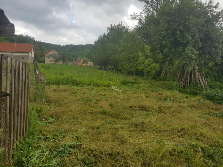 Casă individuală cu 5 camere cu Teren 2100 Mp în Șimișna