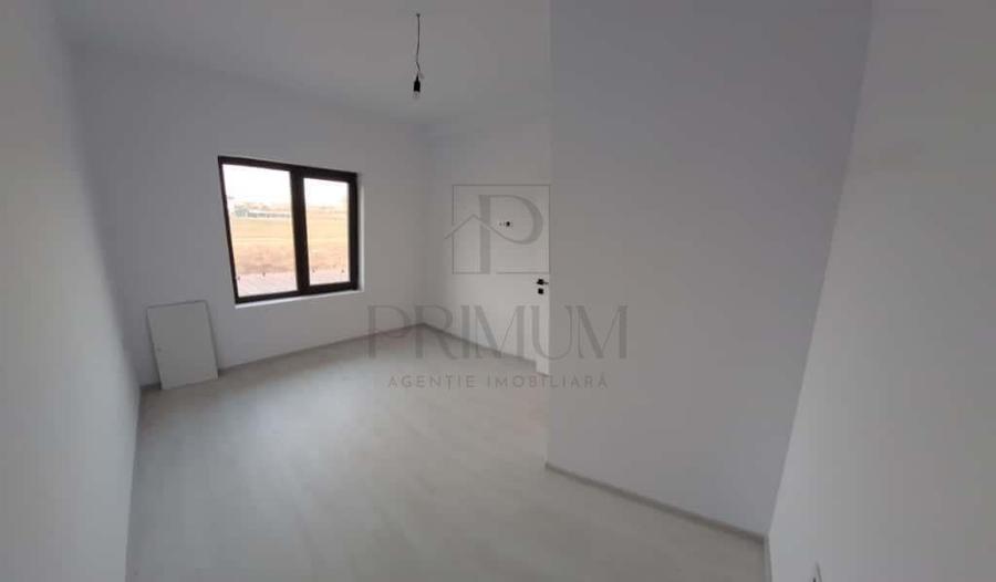 Duplex cu 5 camere cu Teren 287 Mp în Chișoda