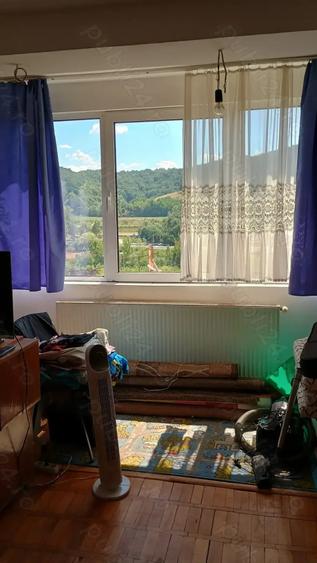 Apartament cu 3 camere decomandat în Micro II