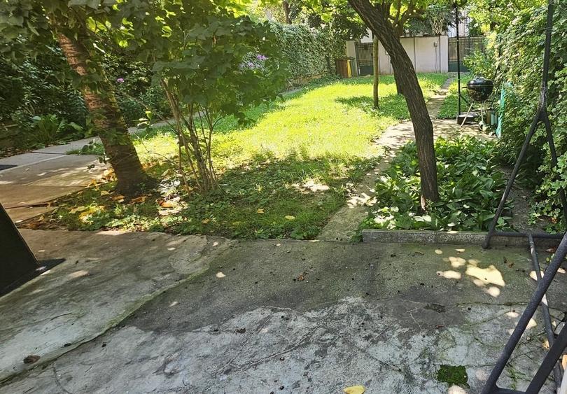 Apartament cu 6 camere în Kiseleff