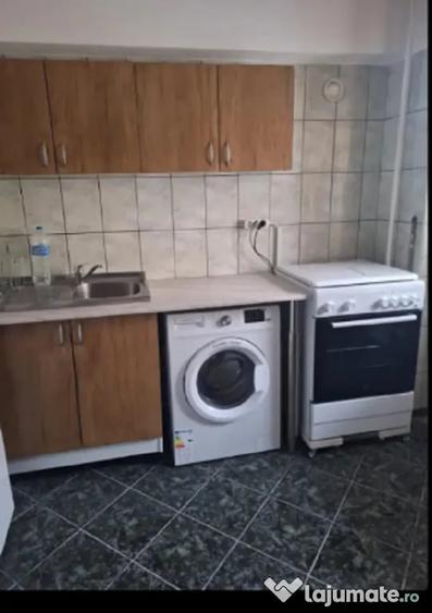 Garsonieră decomandată în Exterior Vest