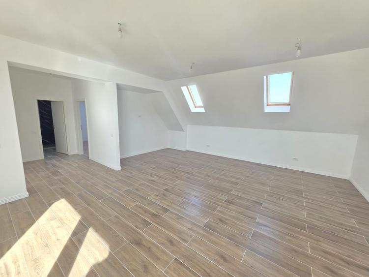 Apartament cu 3 camere decomandat în Râșnov
