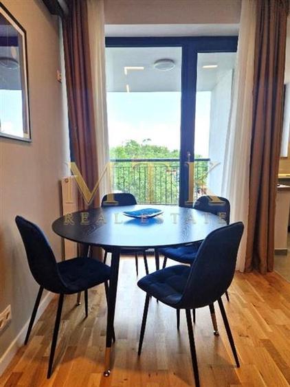 Apartament cu 3 camere decomandat, mobilat în Iancu Nicolae