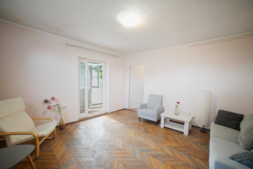 Apartament cu 2 camere semidecomandat în P-ța Unirii