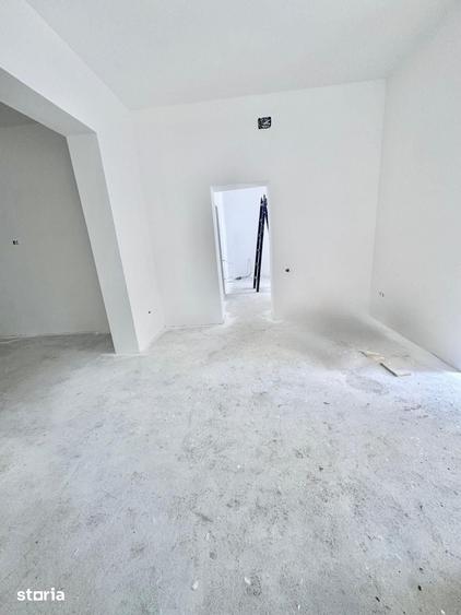 Casă cu 5 camere cu Teren 300 Mp în Central