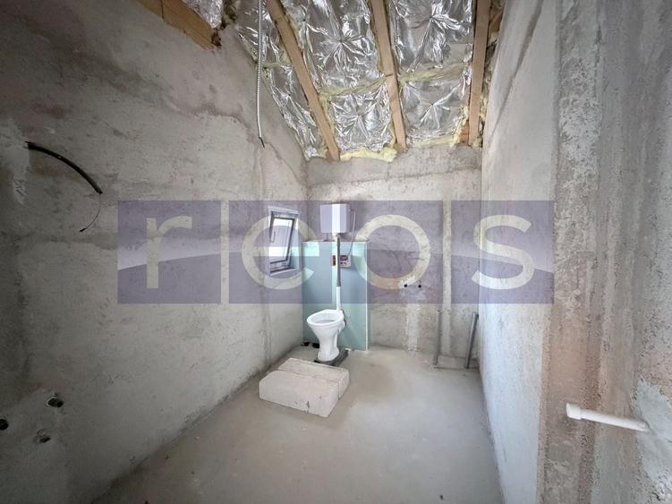 Casă individuală cu 5 camere cu Canalizare în Central