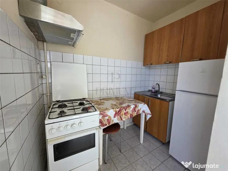 Garsonieră decomandată în Elisabetin