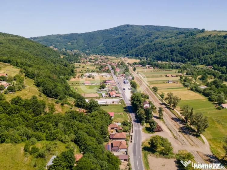 Casă cu 3 camere cu Teren 3288 Mp în Bucea
