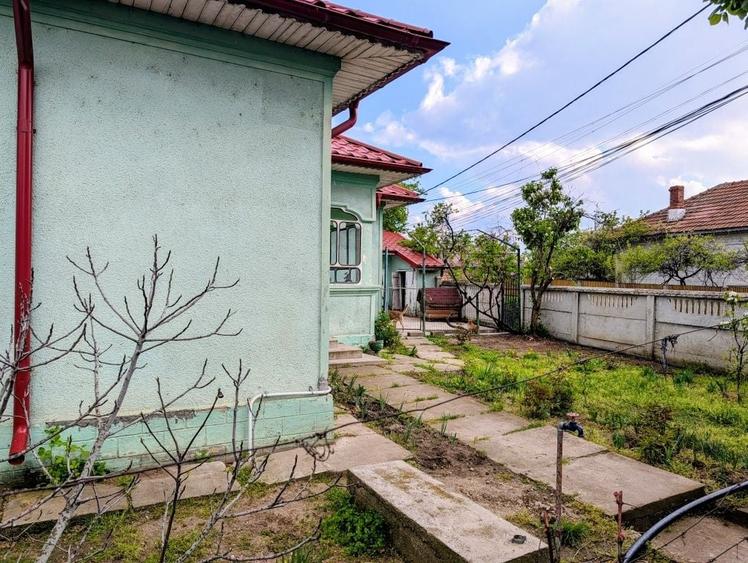 Casa 3 camere + Anexa, curte 300 mp - 5