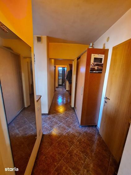 Apartament cu 4 camere în Micălaca