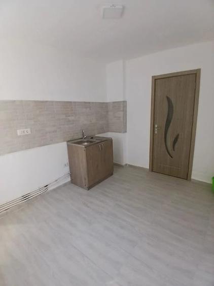 Apartament 3 camere, Piata Centrala, pretabil Birouri - 4