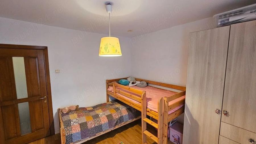 Apartament cu 3 camere decomandat, mobilat în Tineretului
