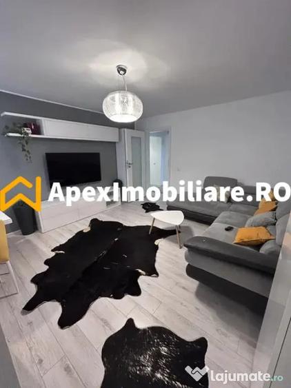 Apartament cu 3 camere semidecomandat în Berceni