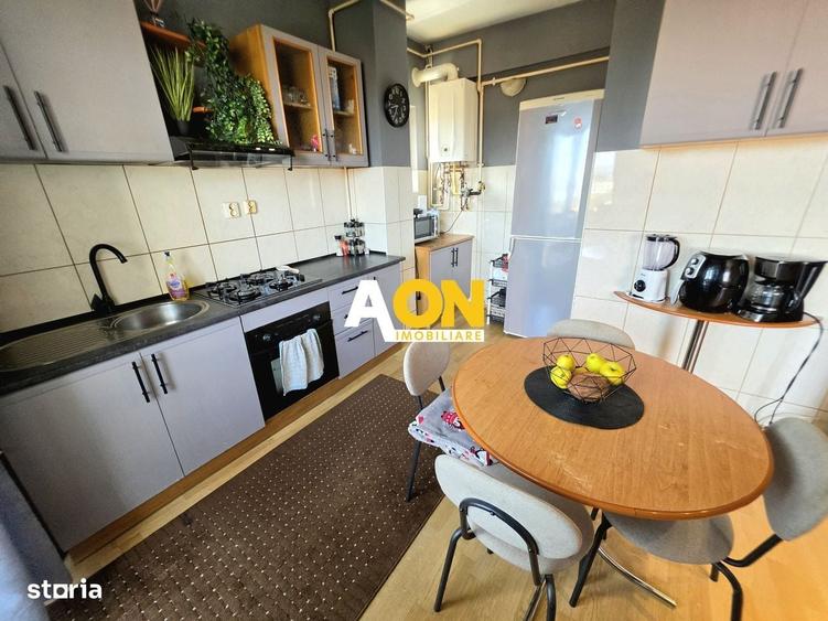 Apartament cu 4 camere decomandat în Cetate — fotografia 1
