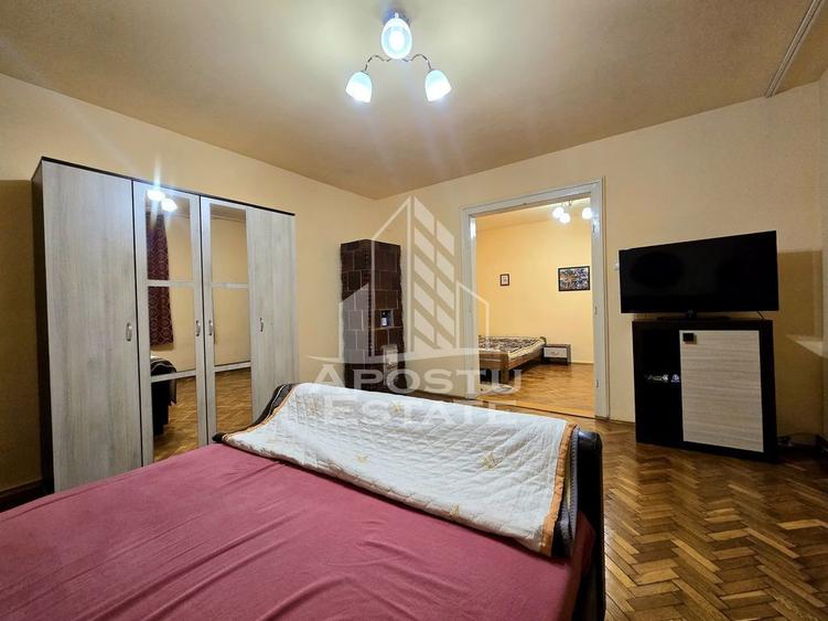 Casă cu 5 camere cu Teren 771 Mp în Bogdăneștilor