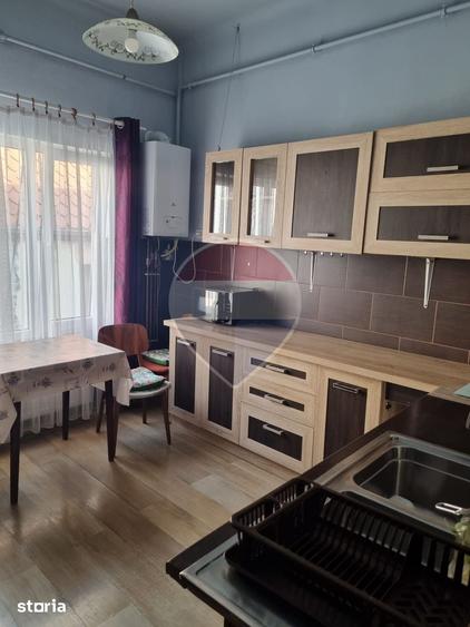 Apartament cu 2 camere semidecomandat în Centrul Istoric