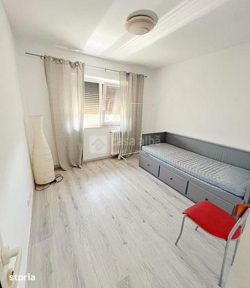 Apartament cu 2 camere decomandat în Podul de Fier