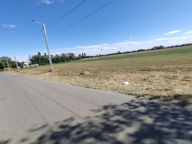 Spațiu comercial, în Boteni