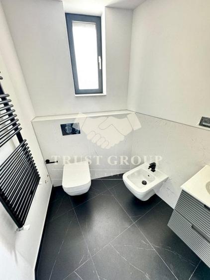 Apartament cu 4 camere decomandat în Dorobanți