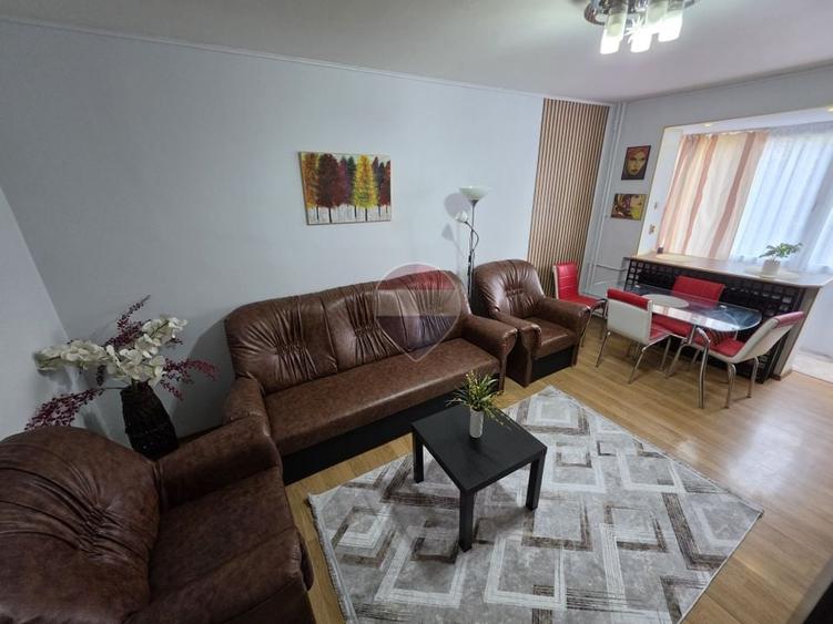 Apartament cu 4 camere decomandat, mobilat în Rahova