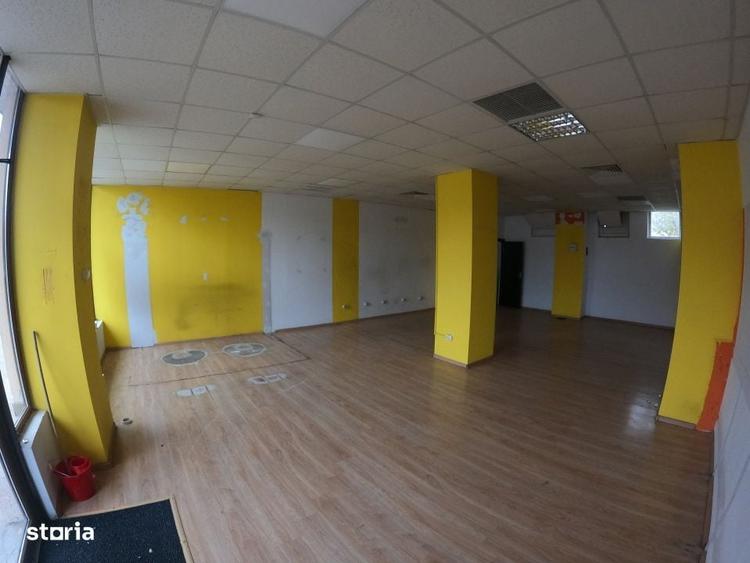 Spațiu comercial, de 70 mp, în Uiești