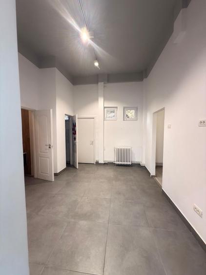 Spațiu comercial, de 80 mp, în Girocului