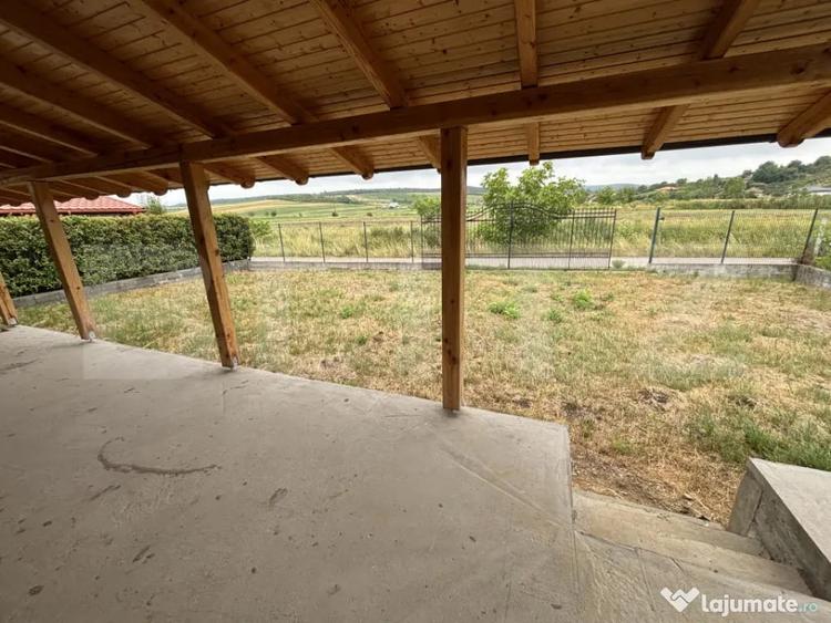 Casă cu 4 camere cu Teren 790 Mp în Șimleu Silvaniei
