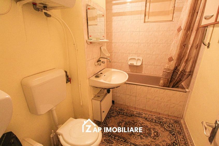 Apartament cu 3 camere decomandat în 7 Noiembrie